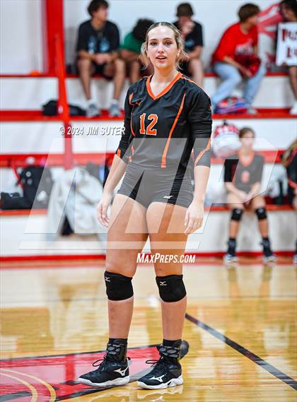 Thumbnail 3 in Burton vs Schulenburg photogallery.