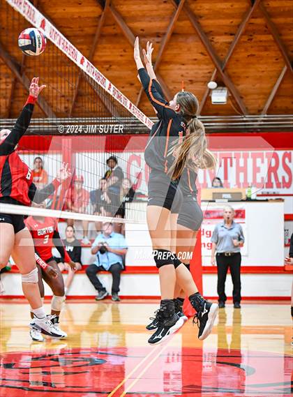 Thumbnail 3 in Burton vs Schulenburg photogallery.