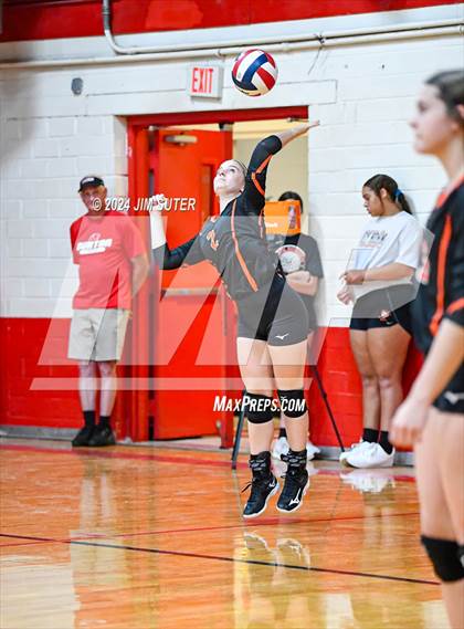 Thumbnail 1 in Burton vs Schulenburg photogallery.