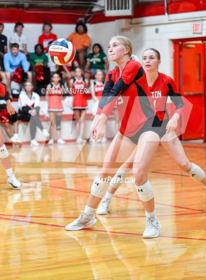 Thumbnail 1 in Burton vs Schulenburg photogallery.