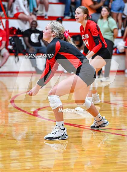 Thumbnail 2 in Burton vs Schulenburg photogallery.
