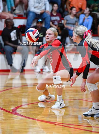 Thumbnail 1 in Burton vs Schulenburg photogallery.