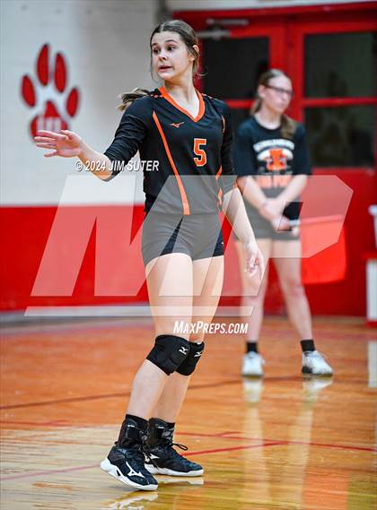Thumbnail 2 in Burton vs Schulenburg photogallery.