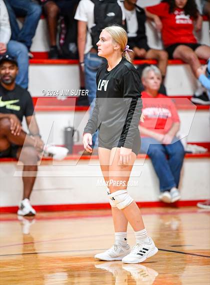 Thumbnail 2 in Burton vs Schulenburg photogallery.