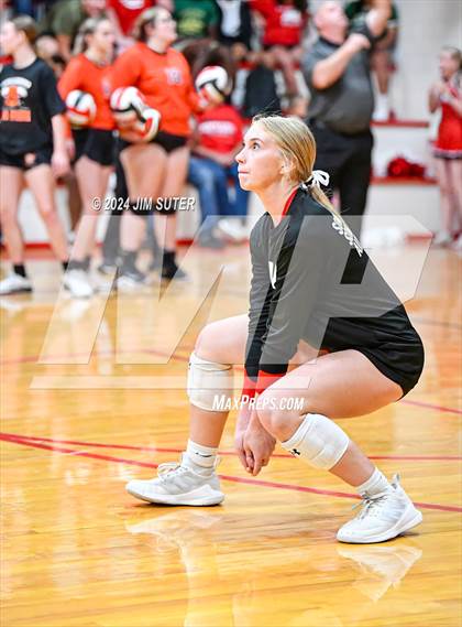 Thumbnail 3 in Burton vs Schulenburg photogallery.