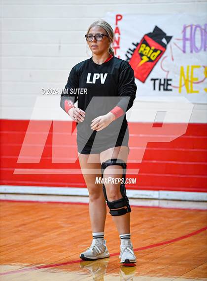 Thumbnail 3 in Burton vs Schulenburg photogallery.