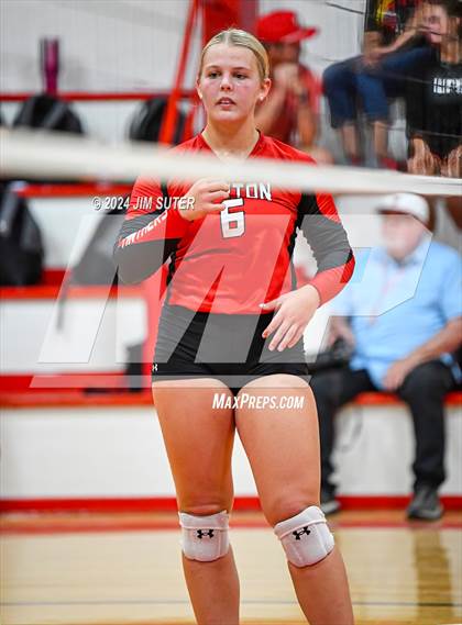 Thumbnail 1 in Burton vs Schulenburg photogallery.