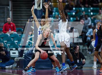 Thumbnail 3 in Lakewood vs Grandview (CHSAA 5A Final) photogallery.