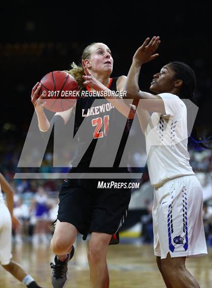Thumbnail 3 in Lakewood vs Grandview (CHSAA 5A Final) photogallery.