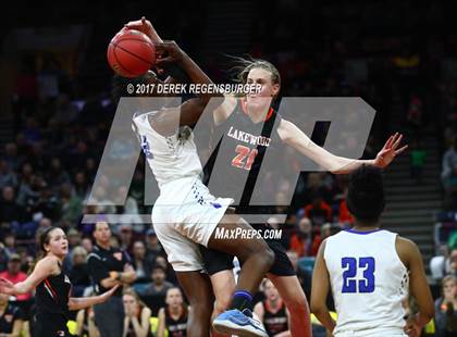 Thumbnail 3 in Lakewood vs Grandview (CHSAA 5A Final) photogallery.