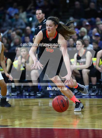 Thumbnail 1 in Lakewood vs Grandview (CHSAA 5A Final) photogallery.