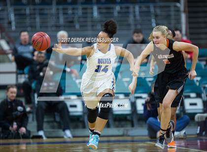 Thumbnail 2 in Lakewood vs Grandview (CHSAA 5A Final) photogallery.