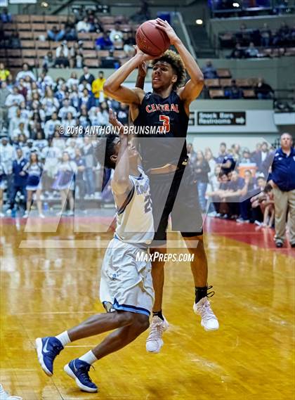 Thumbnail 3 in Bullard vs. Central (CIF CS D1 Final) photogallery.