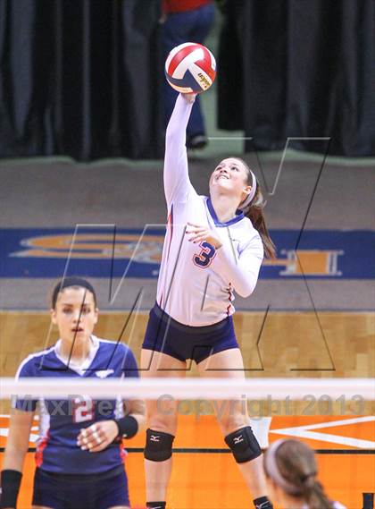 Thumbnail 1 in Allen vs. The Woodlands (UIL 5A Region 2 Semifinal Playoff) photogallery.