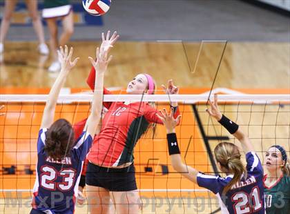 Thumbnail 3 in Allen vs. The Woodlands (UIL 5A Region 2 Semifinal Playoff) photogallery.