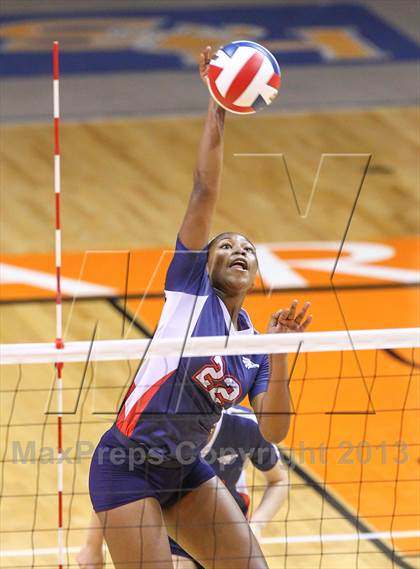 Thumbnail 3 in Allen vs. The Woodlands (UIL 5A Region 2 Semifinal Playoff) photogallery.
