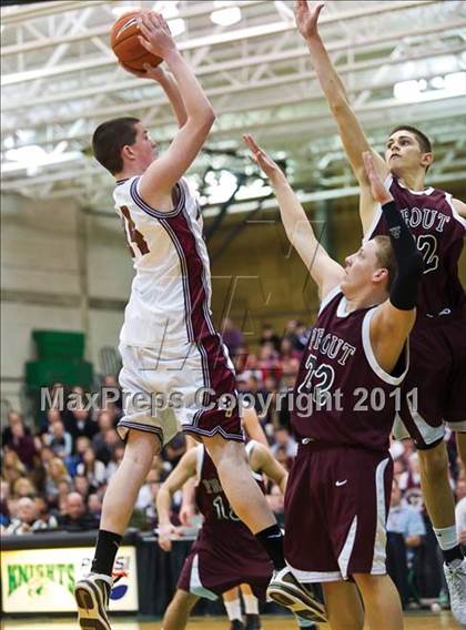 Thumbnail 3 in Prout vs. East Greenwich (RIIL Division 3 Final) photogallery.