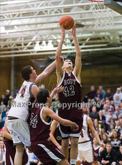Thumbnail 1 in Prout vs. East Greenwich (RIIL Division 3 Final) photogallery.