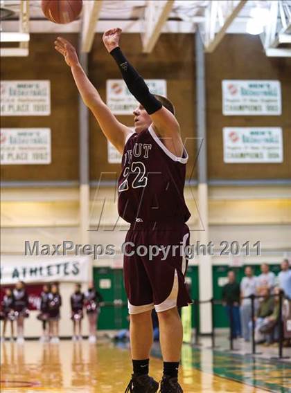 Thumbnail 3 in Prout vs. East Greenwich (RIIL Division 3 Final) photogallery.