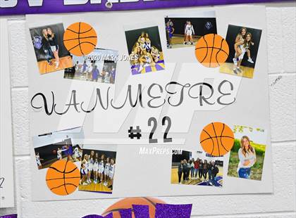 Thumbnail 3 in Wickenburg @ Northwest Christian photogallery.
