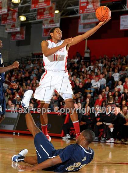 Thumbnail 3 in St. John Bosco vs Mater Dei (Nike Extravaganza) photogallery.