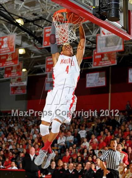 Thumbnail 2 in St. John Bosco vs Mater Dei (Nike Extravaganza) photogallery.