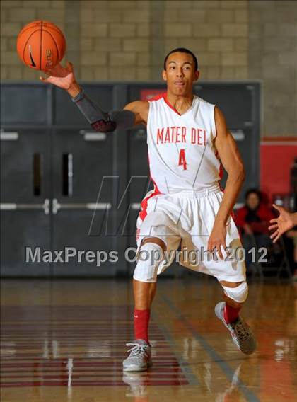 Thumbnail 1 in St. John Bosco vs Mater Dei (Nike Extravaganza) photogallery.