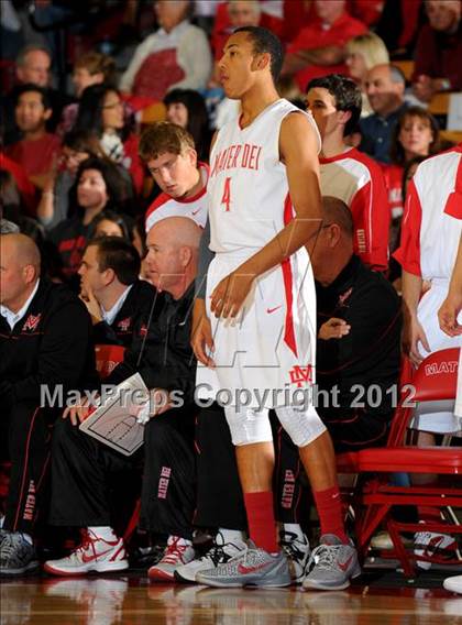 Thumbnail 1 in St. John Bosco vs Mater Dei (Nike Extravaganza) photogallery.