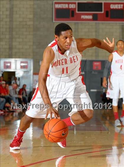 Thumbnail 3 in St. John Bosco vs Mater Dei (Nike Extravaganza) photogallery.