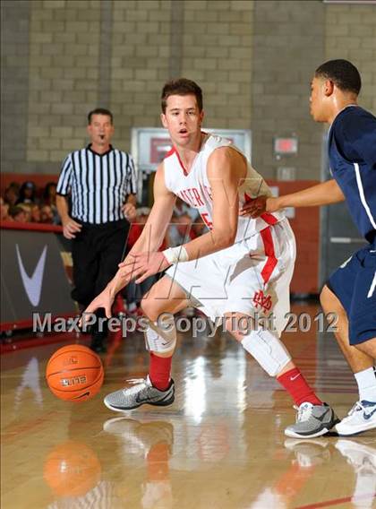 Thumbnail 2 in St. John Bosco vs Mater Dei (Nike Extravaganza) photogallery.