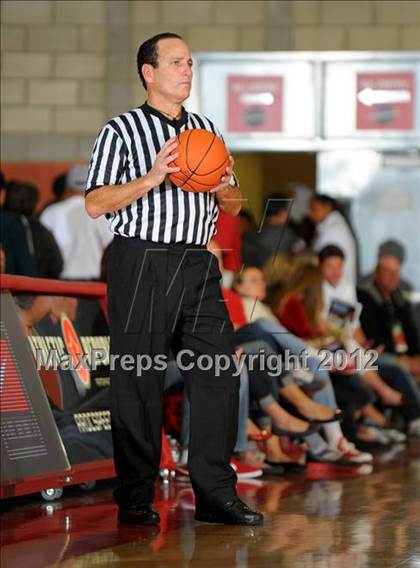 Thumbnail 3 in St. John Bosco vs Mater Dei (Nike Extravaganza) photogallery.