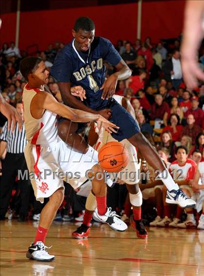 Thumbnail 3 in St. John Bosco vs Mater Dei (Nike Extravaganza) photogallery.
