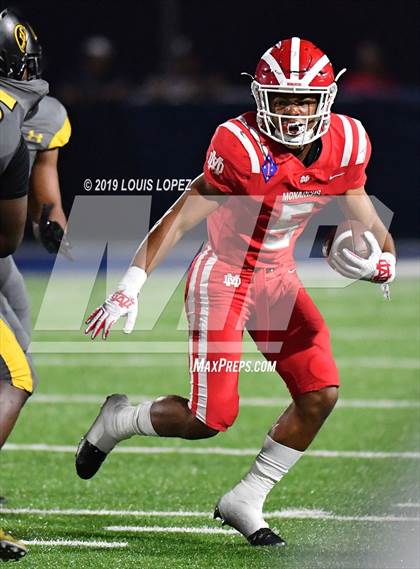 Thumbnail 3 in St. Frances Academy vs. Mater Dei (Trinity League vs. USA Showcase) photogallery.