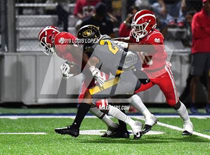 Thumbnail 3 in St. Frances Academy vs. Mater Dei (Trinity League vs. USA Showcase) photogallery.