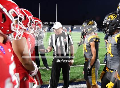 Thumbnail 2 in St. Frances Academy vs. Mater Dei (Trinity League vs. USA Showcase) photogallery.