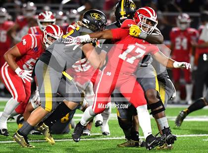 Thumbnail 2 in St. Frances Academy vs. Mater Dei (Trinity League vs. USA Showcase) photogallery.