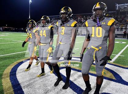 Thumbnail 3 in St. Frances Academy vs. Mater Dei (Trinity League vs. USA Showcase) photogallery.