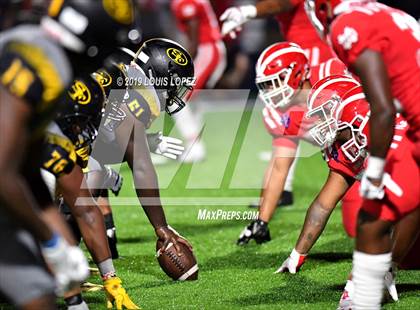 Thumbnail 2 in St. Frances Academy vs. Mater Dei (Trinity League vs. USA Showcase) photogallery.