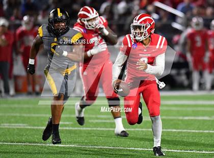 Thumbnail 2 in St. Frances Academy vs. Mater Dei (Trinity League vs. USA Showcase) photogallery.