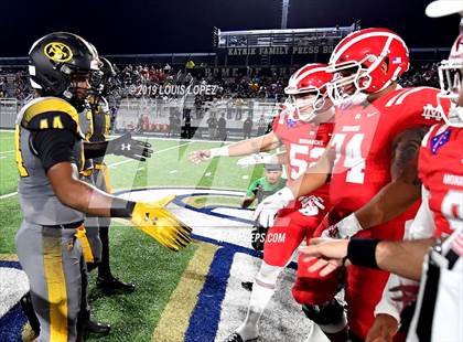 Thumbnail 2 in St. Frances Academy vs. Mater Dei (Trinity League vs. USA Showcase) photogallery.