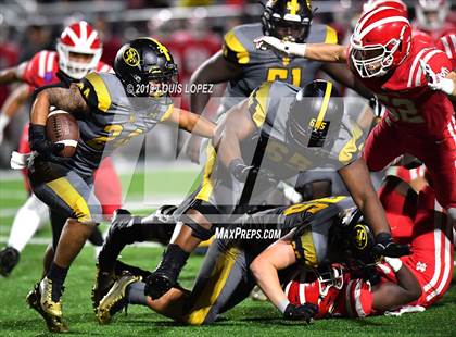 Thumbnail 3 in St. Frances Academy vs. Mater Dei (Trinity League vs. USA Showcase) photogallery.