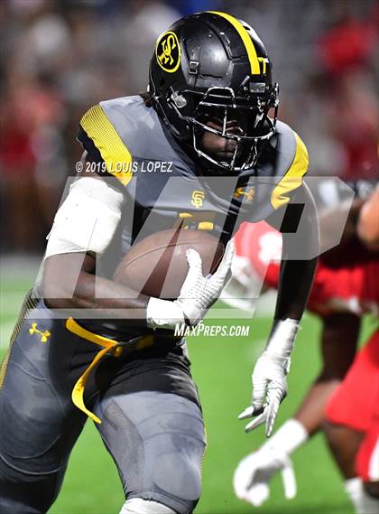 Thumbnail 2 in St. Frances Academy vs. Mater Dei (Trinity League vs. USA Showcase) photogallery.
