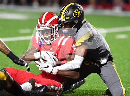 Thumbnail 1 in St. Frances Academy vs. Mater Dei (Trinity League vs. USA Showcase) photogallery.