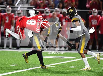 Thumbnail 3 in St. Frances Academy vs. Mater Dei (Trinity League vs. USA Showcase) photogallery.