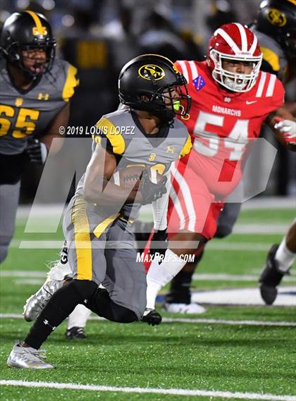 Thumbnail 2 in St. Frances Academy vs. Mater Dei (Trinity League vs. USA Showcase) photogallery.