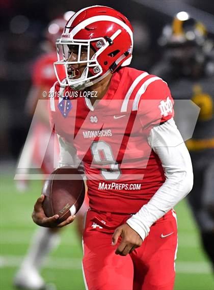Thumbnail 1 in St. Frances Academy vs. Mater Dei (Trinity League vs. USA Showcase) photogallery.