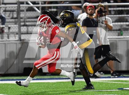 Thumbnail 1 in St. Frances Academy vs. Mater Dei (Trinity League vs. USA Showcase) photogallery.