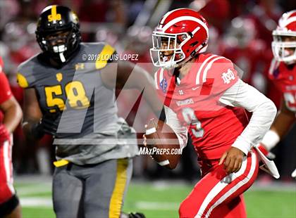 Thumbnail 2 in St. Frances Academy vs. Mater Dei (Trinity League vs. USA Showcase) photogallery.