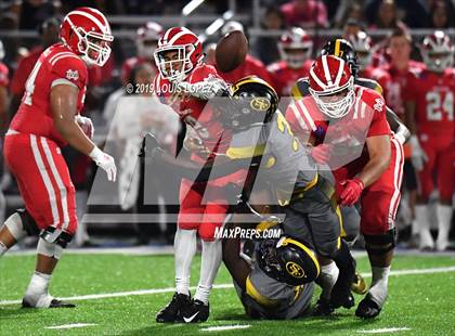 Thumbnail 2 in St. Frances Academy vs. Mater Dei (Trinity League vs. USA Showcase) photogallery.