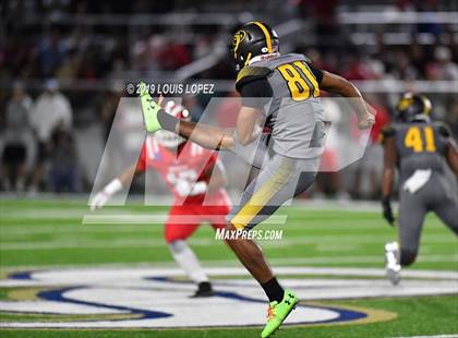 Thumbnail 1 in St. Frances Academy vs. Mater Dei (Trinity League vs. USA Showcase) photogallery.